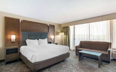 Best Western Plus Kansas City Sports Complex Hotel