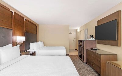 Best Western Plus Kansas City Sports Complex Hotel