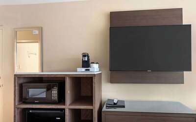 Best Western Plus Kansas City Sports Complex Hotel