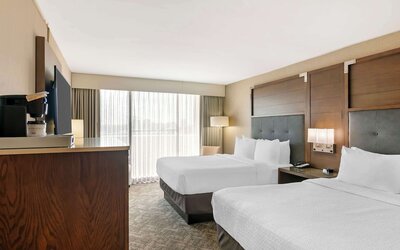 Best Western Plus Kansas City Sports Complex Hotel