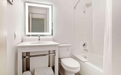 Best Western Plus Kansas City Sports Complex Hotel