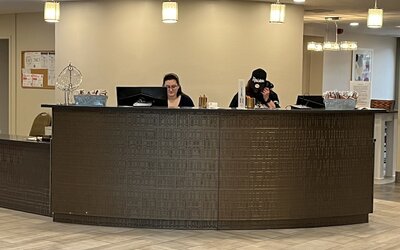 Orangewood Inn & Suites Kansas City Airport