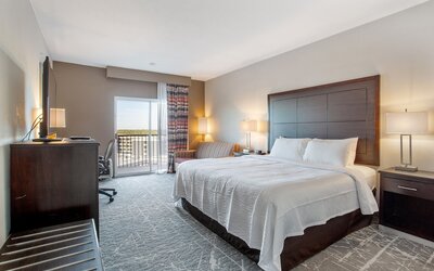 Orangewood Inn & Suites Kansas City Airport