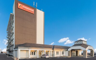 Orangewood Inn & Suites Kansas City Airport
