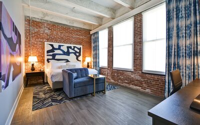 Hotel Indigo Kansas City - The Crossroads by IHG