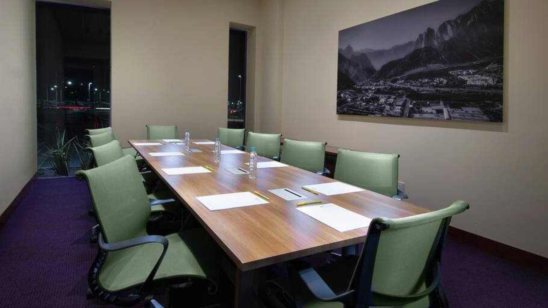 Meeting room at Hilton Garden Inn Monterrey Aeropuerto.