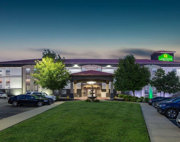 La Quinta Inn & Suites by Wyndham Blue Springs