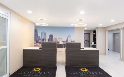 La Quinta Inn & Suites by Wyndham Blue Springs