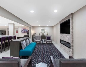 La Quinta Inn & Suites by Wyndham Blue Springs