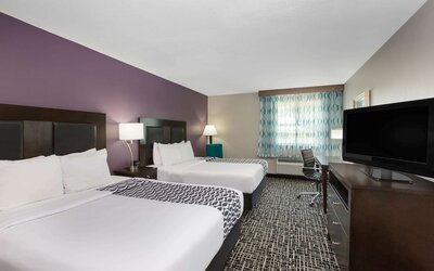 La Quinta Inn & Suites by Wyndham Blue Springs