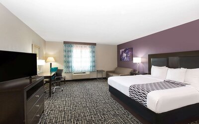 La Quinta Inn & Suites by Wyndham Blue Springs