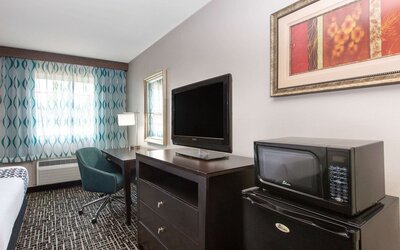 La Quinta Inn & Suites by Wyndham Blue Springs