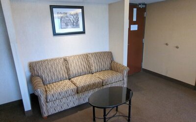 Hotel Lotus Kansas City Merriam