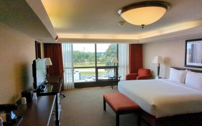 Hotel Lotus Kansas City Merriam