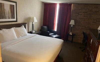 Hotel Lotus Kansas City Merriam