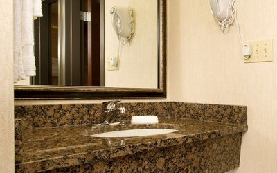Hotel Lotus Kansas City Merriam