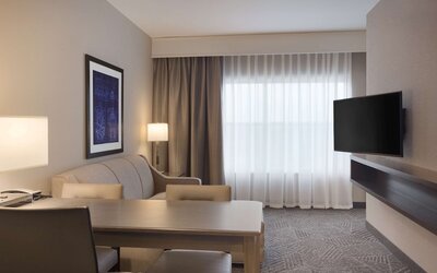 Embassy Suites by Hilton Kansas City Olathe