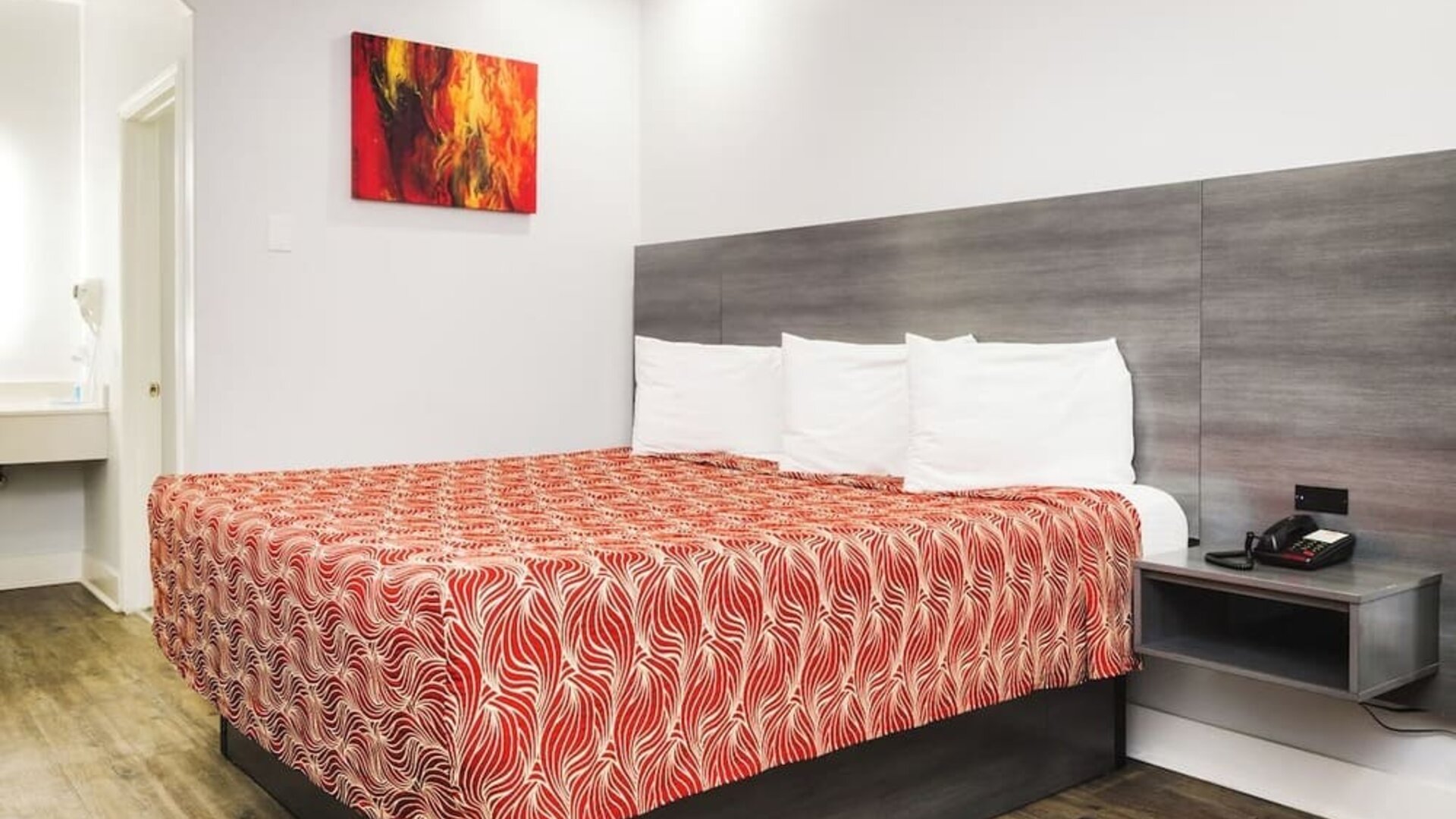 Romantic king room at Palace Inn 290 & Fairbanks.