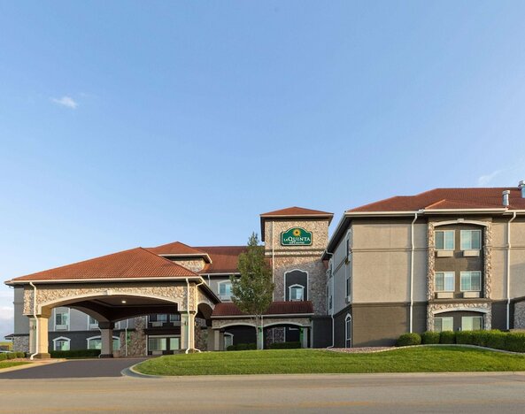 La Quinta Inn & Suites by Wyndham Olathe