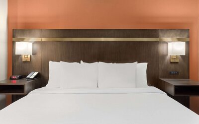 La Quinta Inn & Suites by Wyndham Olathe