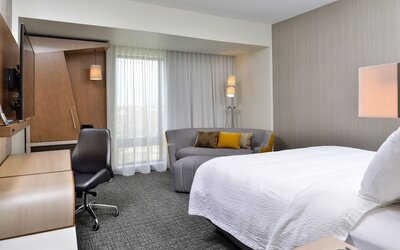 Courtyard by Marriott Kansas City Olathe