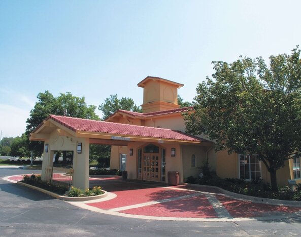 La Quinta Inn by Wyndham Kansas City Lenexa