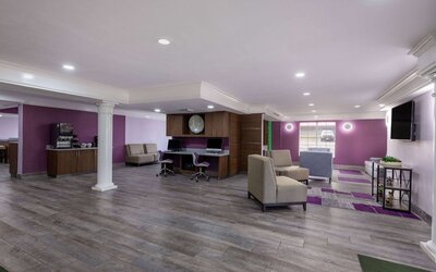 La Quinta Inn by Wyndham Kansas City Lenexa