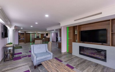 La Quinta Inn by Wyndham Kansas City Lenexa