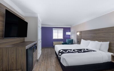 La Quinta Inn by Wyndham Kansas City Lenexa
