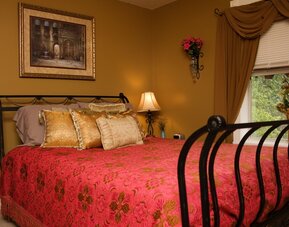 Woodstock Inn B&B