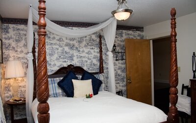 Woodstock Inn B&B
