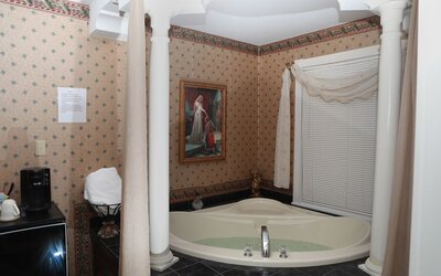Woodstock Inn B&B