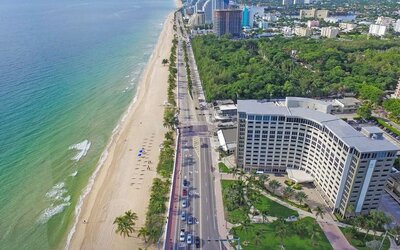 Ocean views and coastal location at Sonesta Fort Lauderdale Beach.