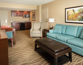 Holiday Inn & Suites Overland Park West by IHG