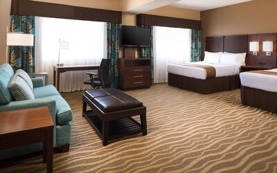 Holiday Inn & Suites Overland Park West by IHG