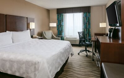 Holiday Inn & Suites Overland Park West by IHG