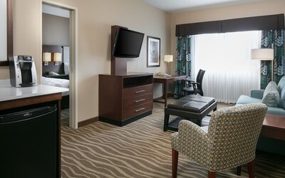 Holiday Inn & Suites Overland Park West by IHG