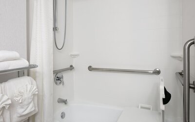 Holiday Inn & Suites Overland Park West by IHG