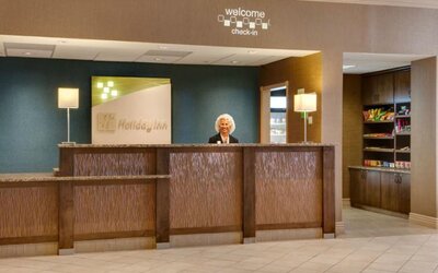Holiday Inn & Suites Overland Park West by IHG