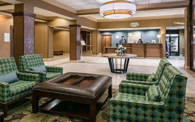 Holiday Inn & Suites Overland Park West by IHG