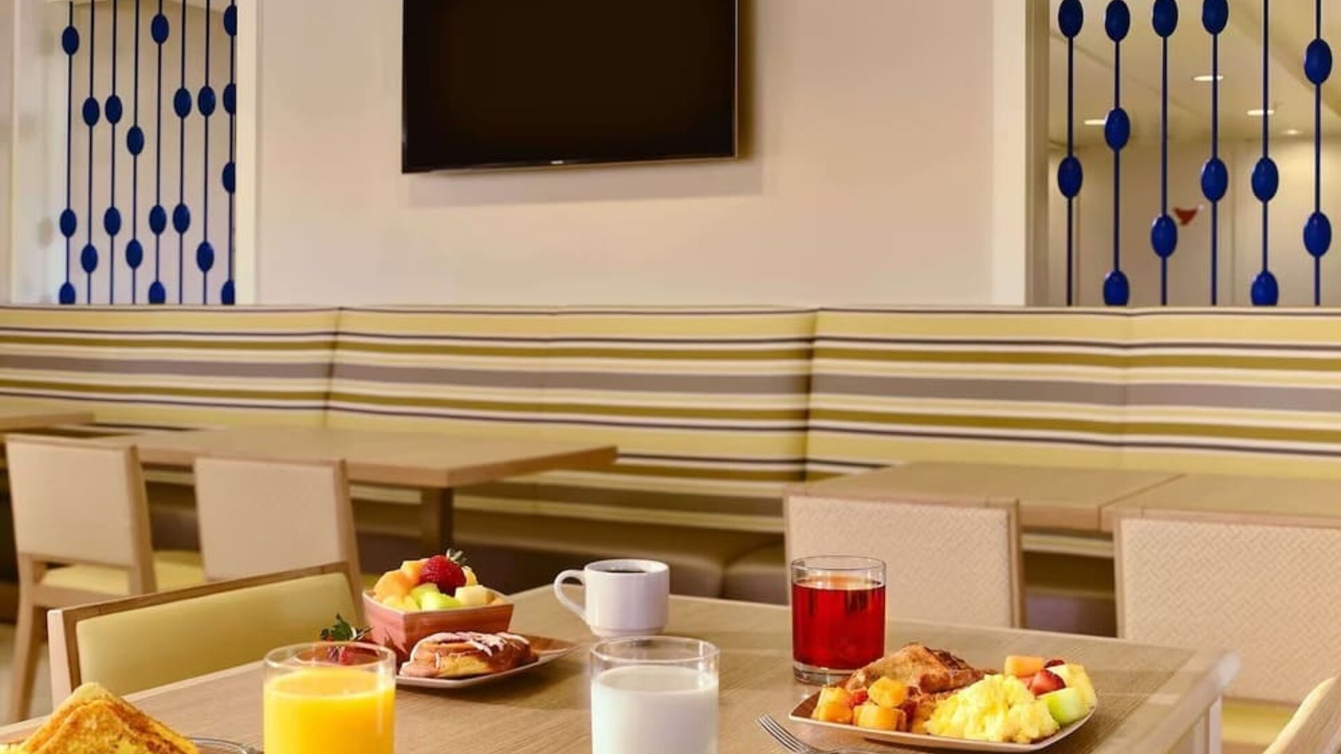 Breakfast area at Sonesta ES Suites Tucson.