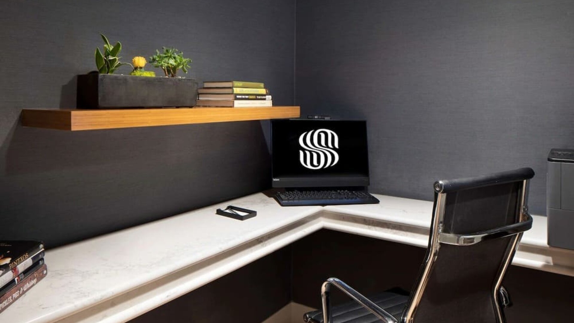 Business center at Sonesta Silicon Valley.