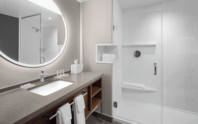 Courtyard by Marriott Lansing Downtown
