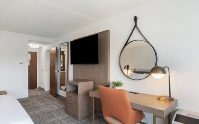 Crowne Plaza Lansing by IHG
