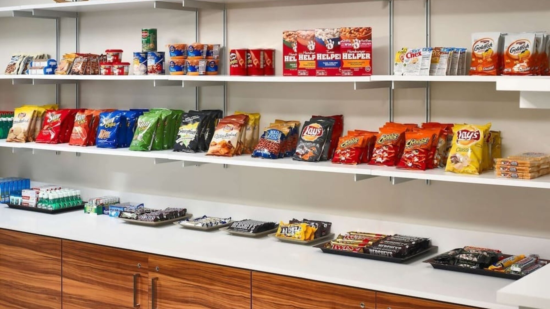 Convenience store at Sonesta ES Suites Cincinnati - Blue Ash.