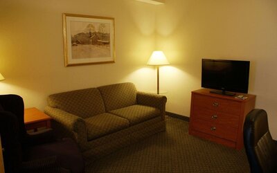 Country Inn & Suites by Radisson, Lansing, MI