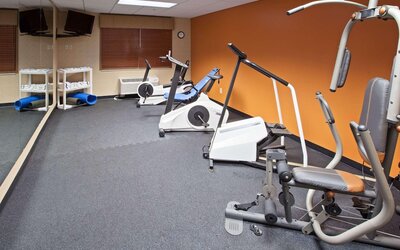 Country Inn & Suites by Radisson, Lansing, MI
