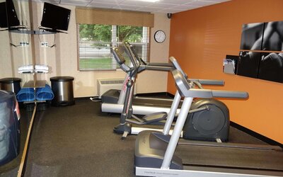 Country Inn & Suites by Radisson, Lansing, MI