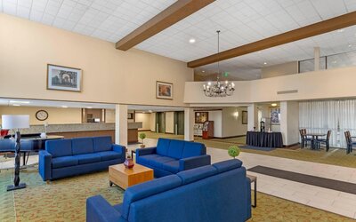 Clarion Hotel & Conference Center Lansing West
