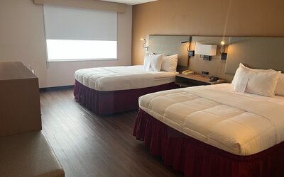 Clarion Hotel & Conference Center Lansing West